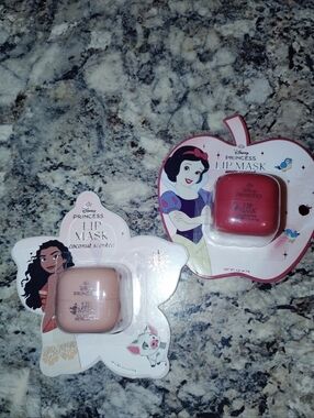 ✨ Disney Lip Mask Set – Brand New! ✨ Moana Snow White